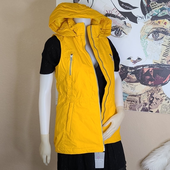 NWT ATHLETA ROCKVIEW VEST GODI YELLOW MARIGOLD XXS - Picture 2 of 13